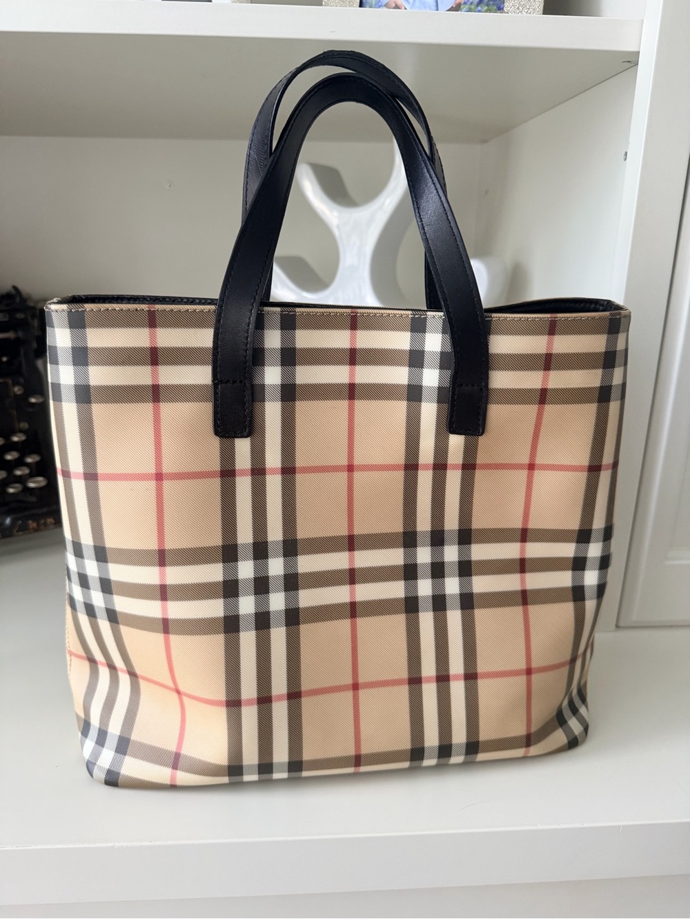 Vintage 2010 BURBERRY LONDON Nova Check Tote Bag Purse Made In Italy Authentic